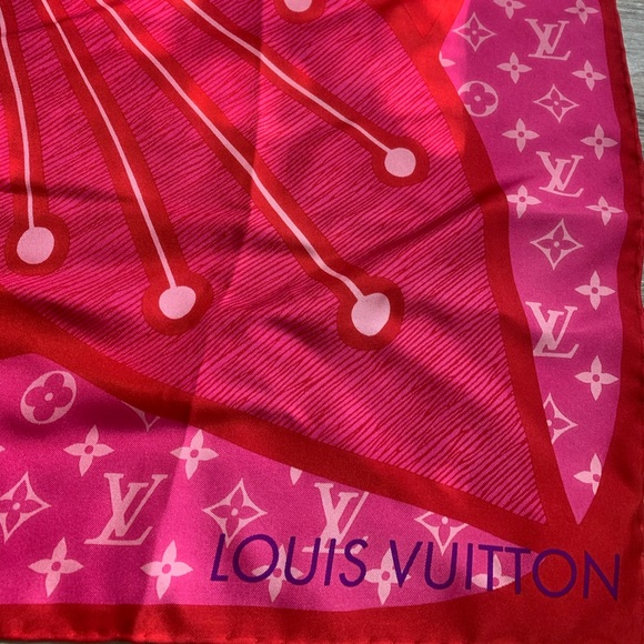 LOUIS VUITTON SCARF - Picture 2 of 4